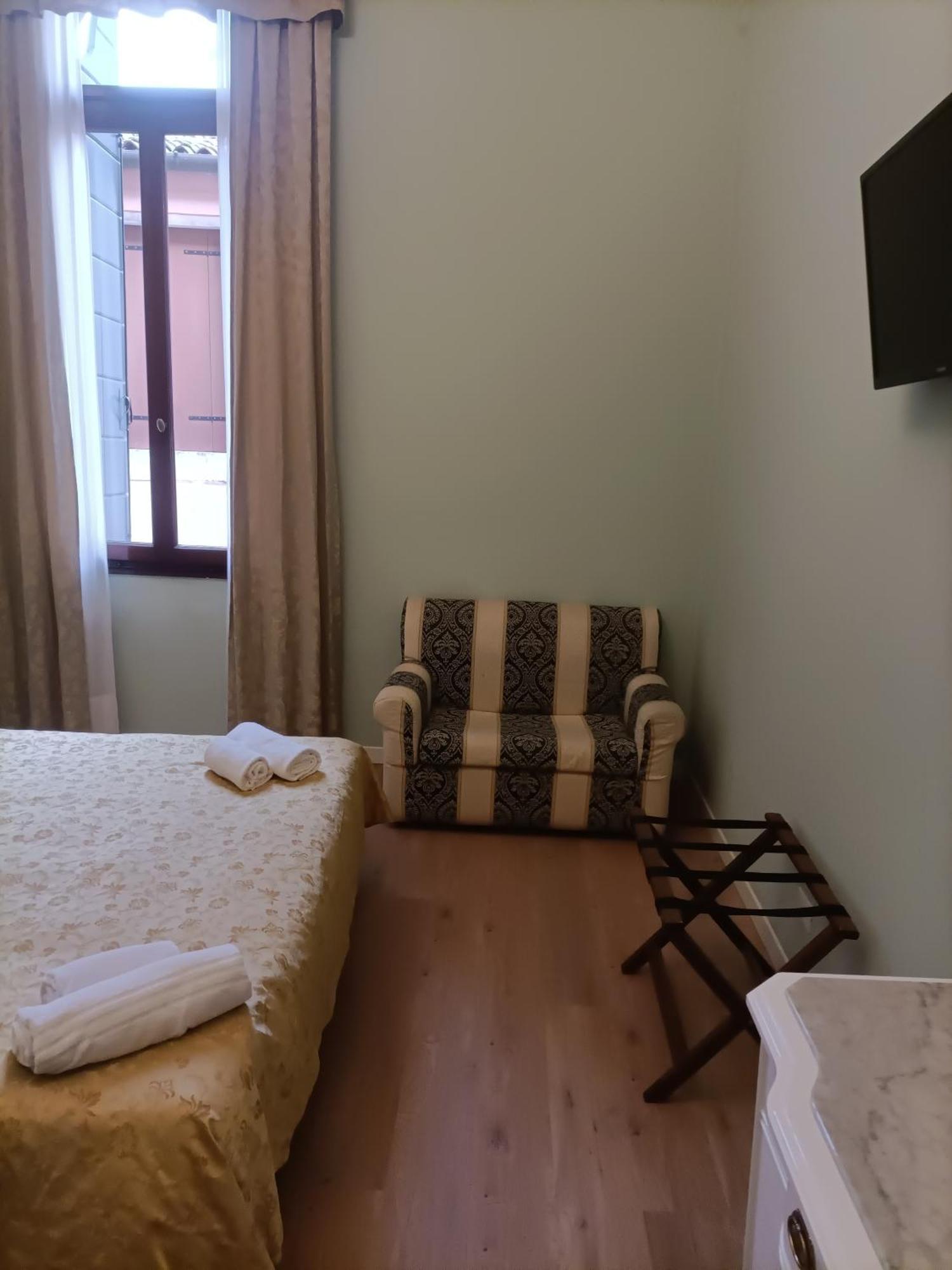 Palazzo Lion Morosini - Check In Presso Locanda Ai Santi Apostoli 威尼斯 外观 照片