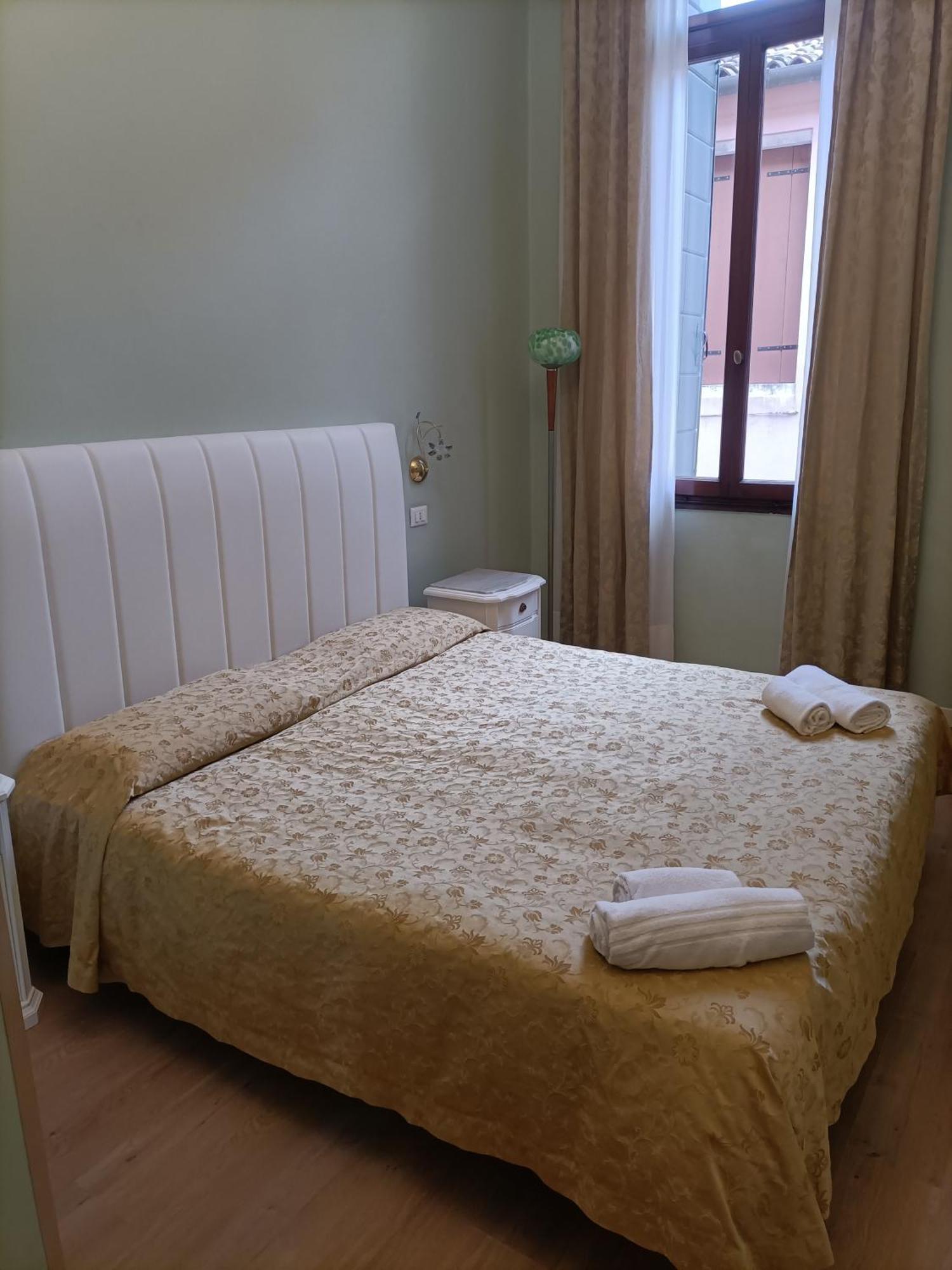 Palazzo Lion Morosini - Check In Presso Locanda Ai Santi Apostoli 威尼斯 外观 照片