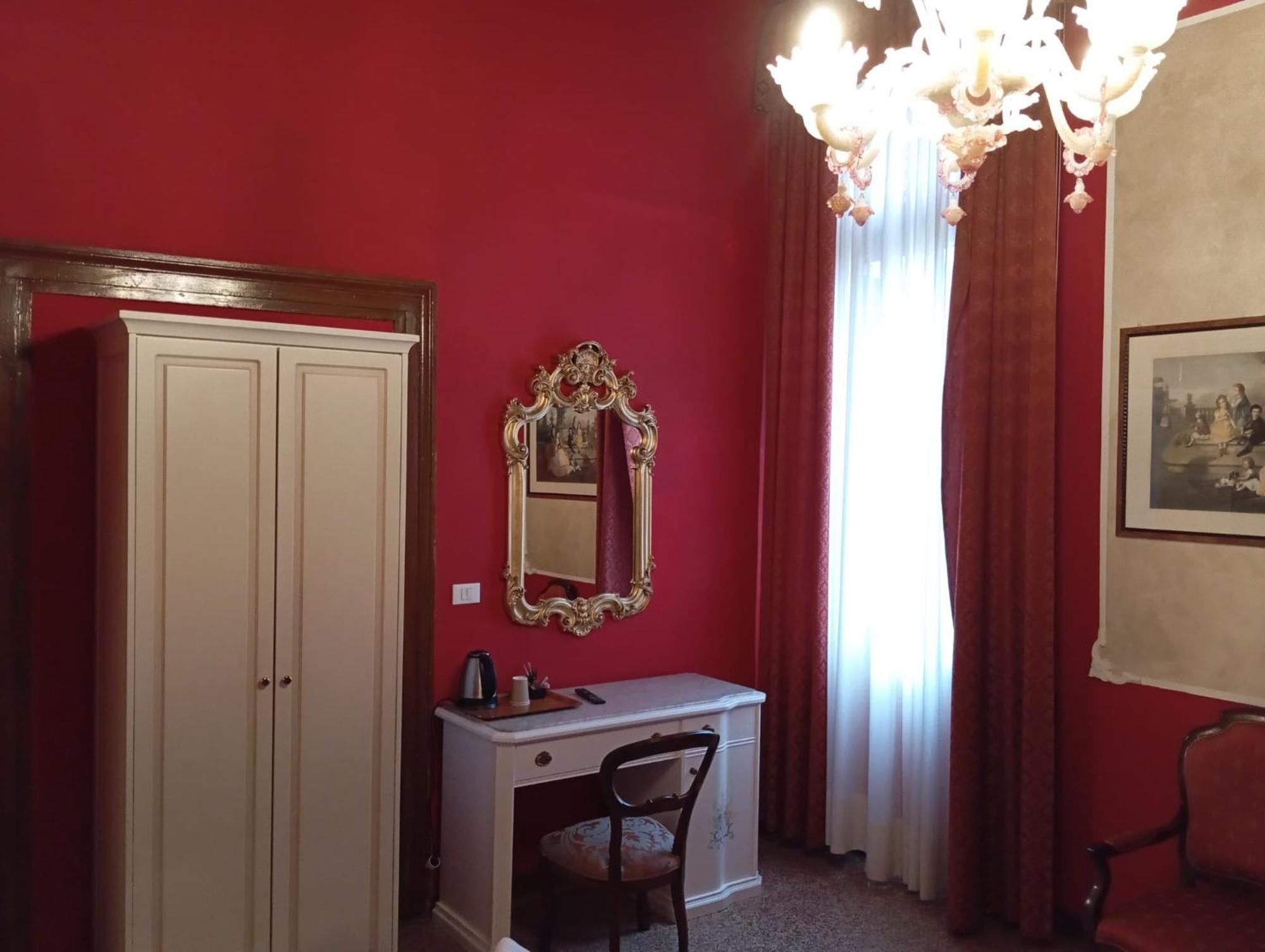 Palazzo Lion Morosini - Check In Presso Locanda Ai Santi Apostoli 威尼斯 外观 照片