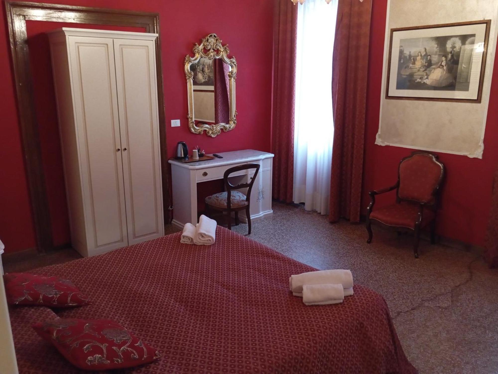 Palazzo Lion Morosini - Check In Presso Locanda Ai Santi Apostoli 威尼斯 外观 照片