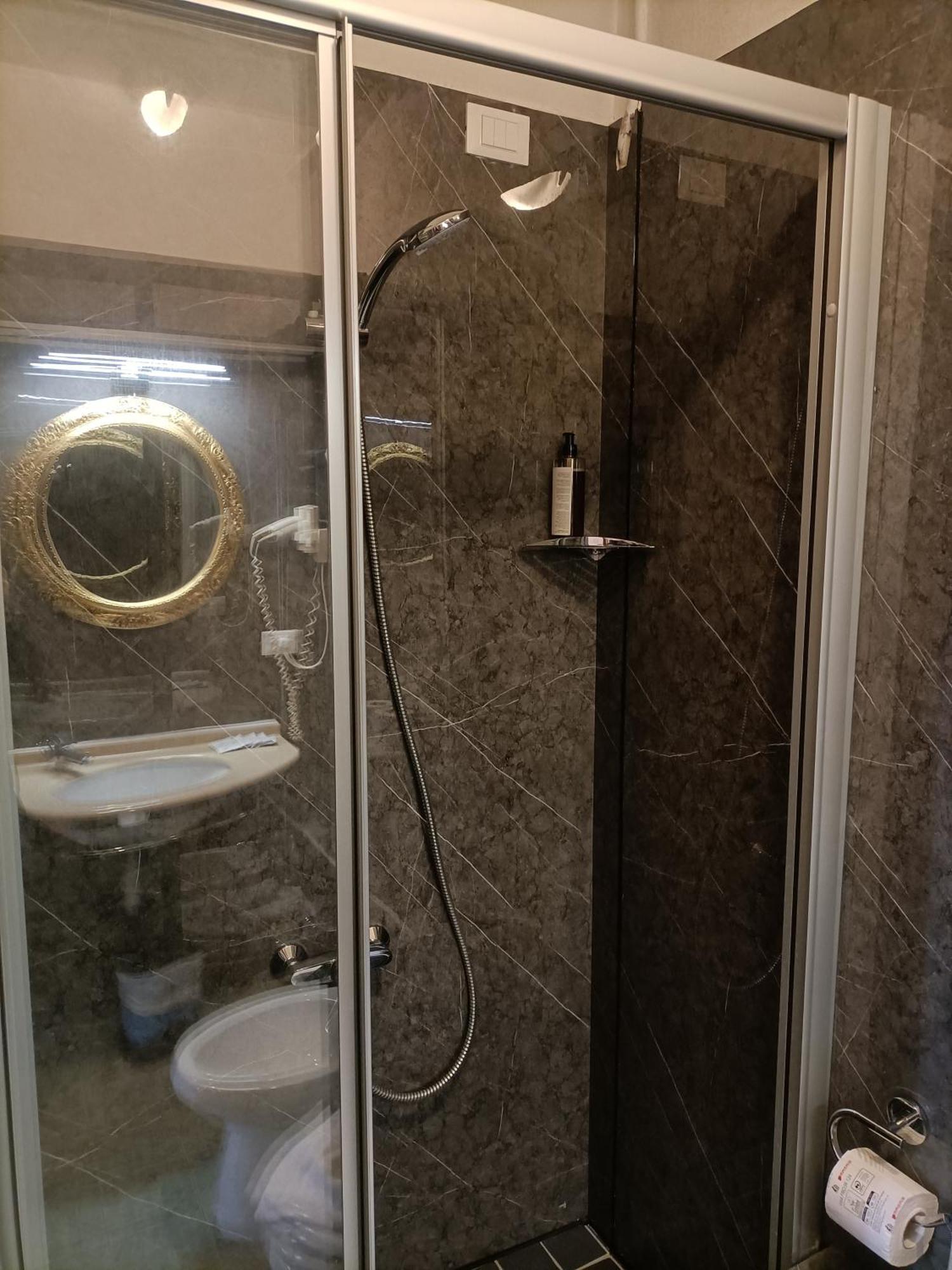 Palazzo Lion Morosini - Check In Presso Locanda Ai Santi Apostoli 威尼斯 外观 照片